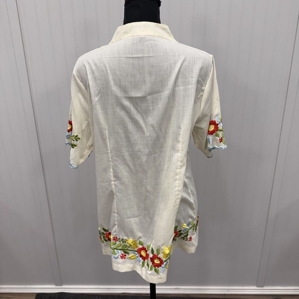 Cream Embroidered Floral V-Neck Blouse - Picture 4 of 6